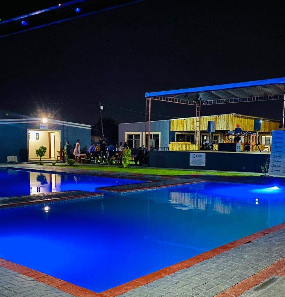 Dingwako Lodge Exterior